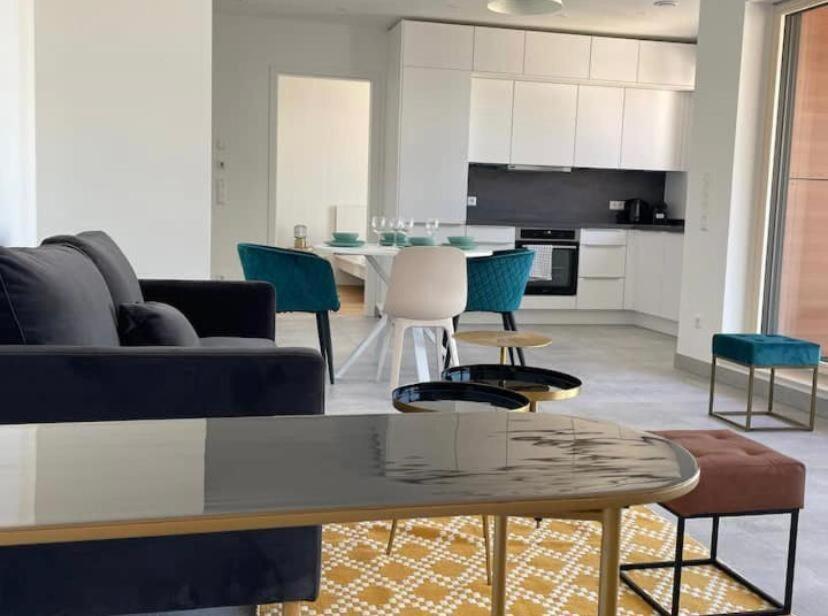 Charming One Bedroom With Terrace&parking In Center Appartement Luxemburg